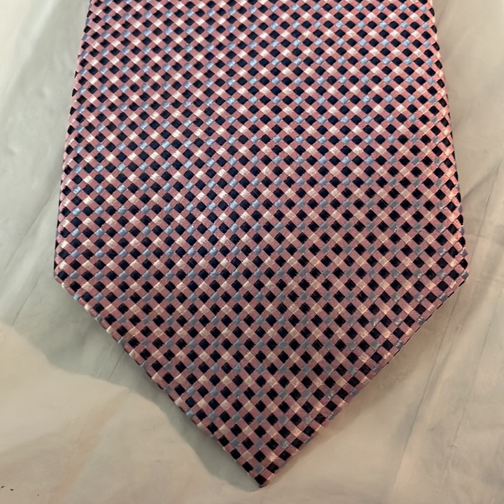 IZOD tie - Picture 2 of 3